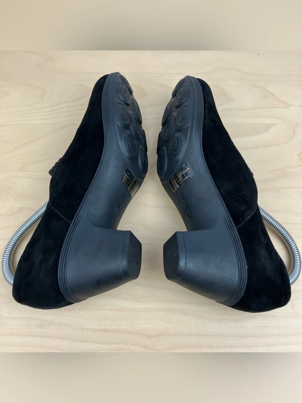 Clarks Artisan Women’s Size 8.5 M Black Suede Mary Jane Pumps Slip On